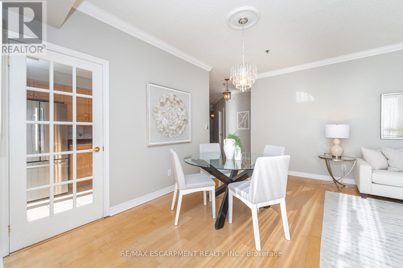 Gla1 - 60 Old Mill Road, Oakville, Ontario  L6J 7V9 - Photo 15 - W12637570