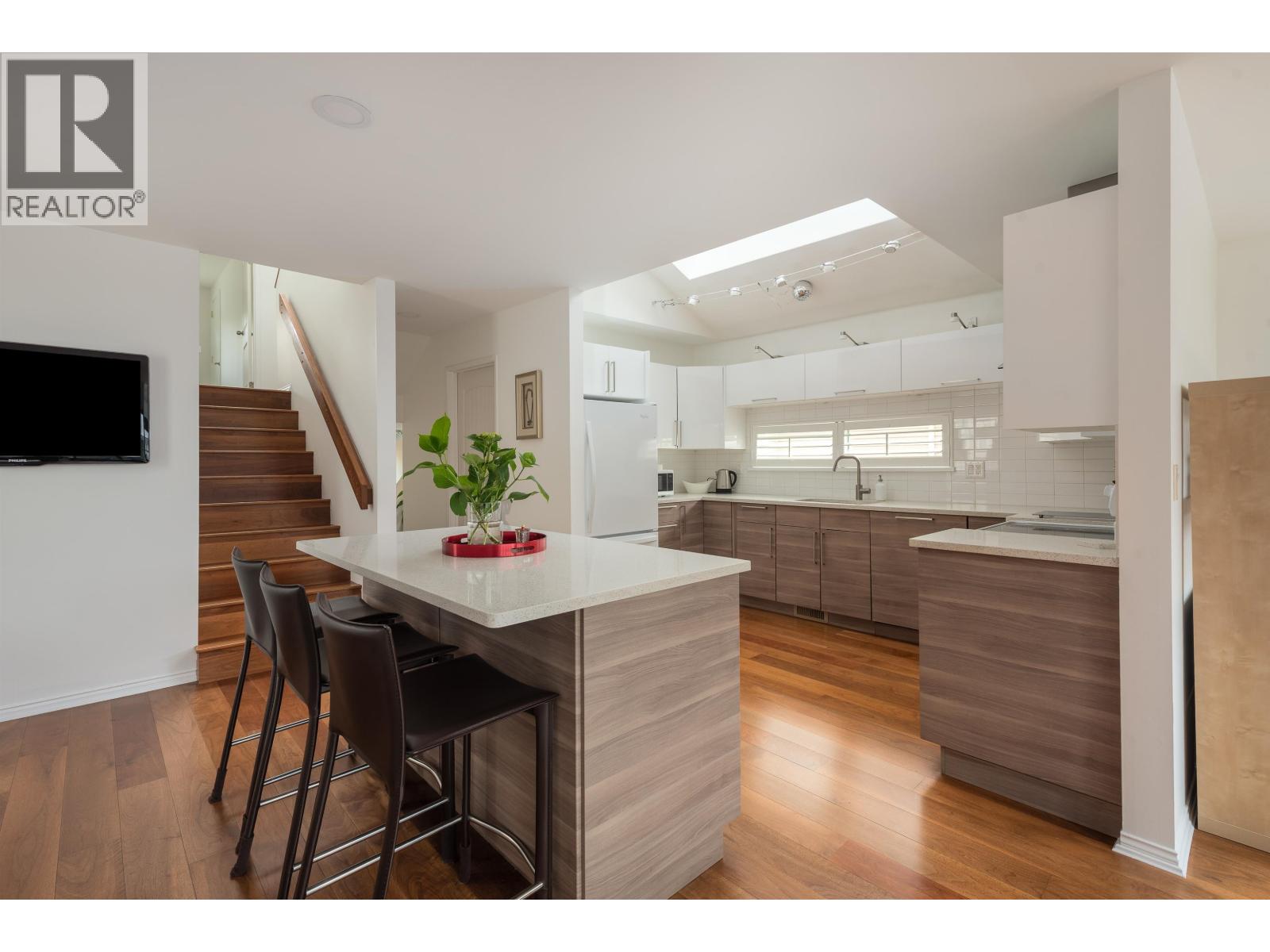 1915 Chesterfield Avenue, North Vancouver, British Columbia V7M 2P4 - Photo 14 - R3082931