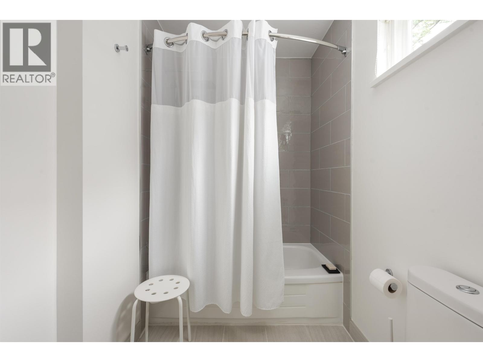 1915 Chesterfield Avenue, North Vancouver, British Columbia V7M 2P4 - Photo 25 - R3082931