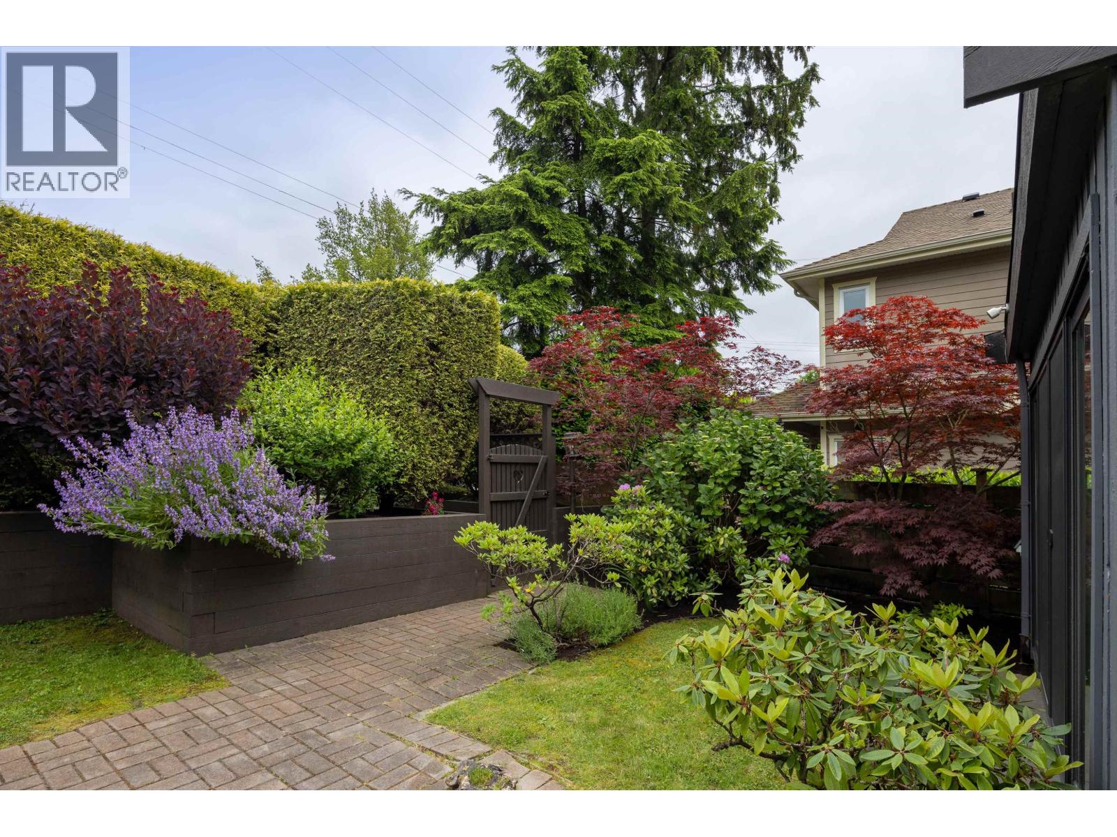 1915 Chesterfield Avenue, North Vancouver, British Columbia V7M 2P4 - Photo 5 - R3082931