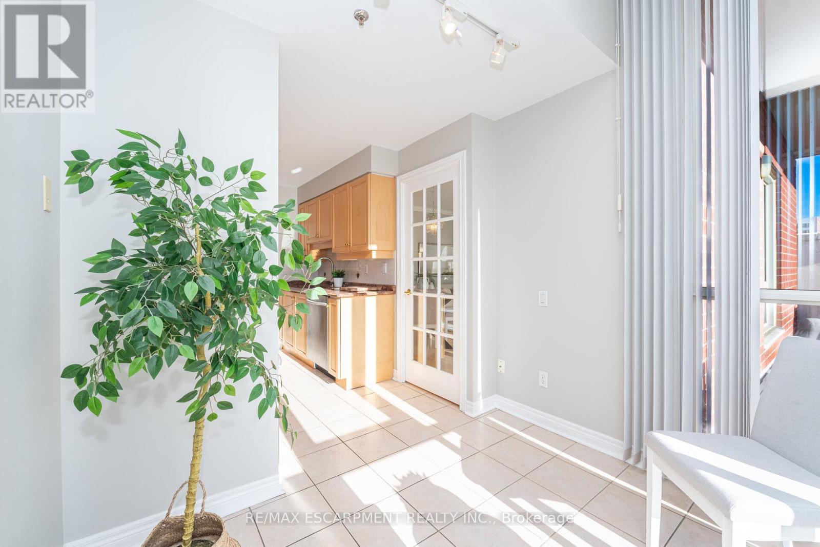 Gla1 - 60 Old Mill Road, Oakville, Ontario  L6J 7V9 - Photo 13 - W12637570