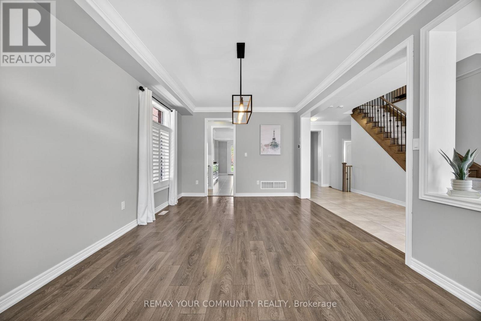 44 Cameron Street, Springwater, Ontario  L9X 0S3 - Photo 18 - S12475406