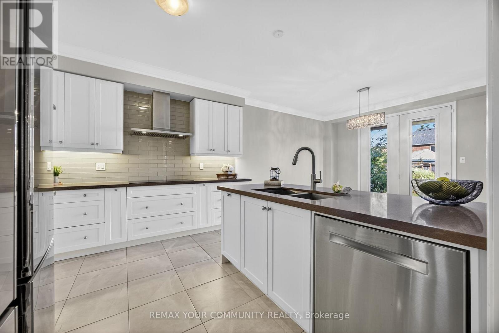 44 Cameron Street, Springwater, Ontario  L9X 0S3 - Photo 11 - S12475406