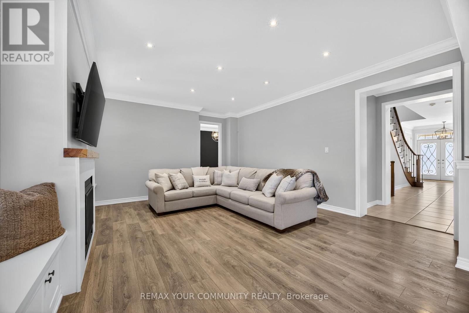 44 Cameron Street, Springwater, Ontario  L9X 0S3 - Photo 20 - S12475406