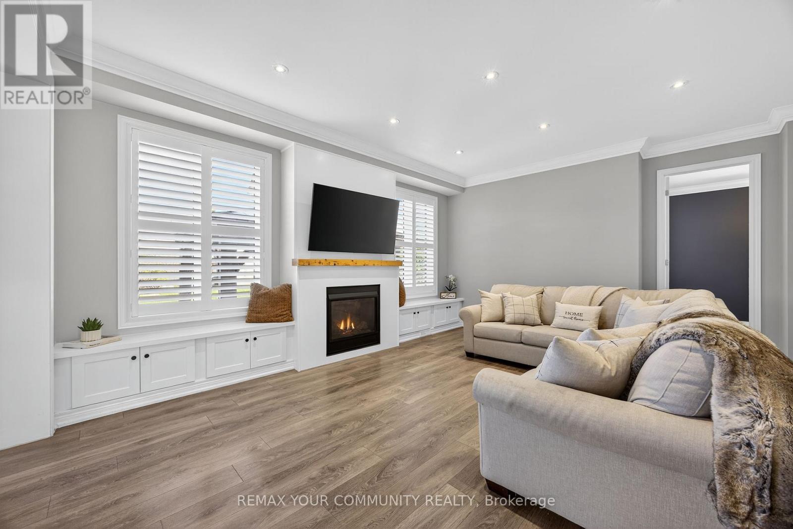 44 Cameron Street, Springwater, Ontario  L9X 0S3 - Photo 19 - S12475406