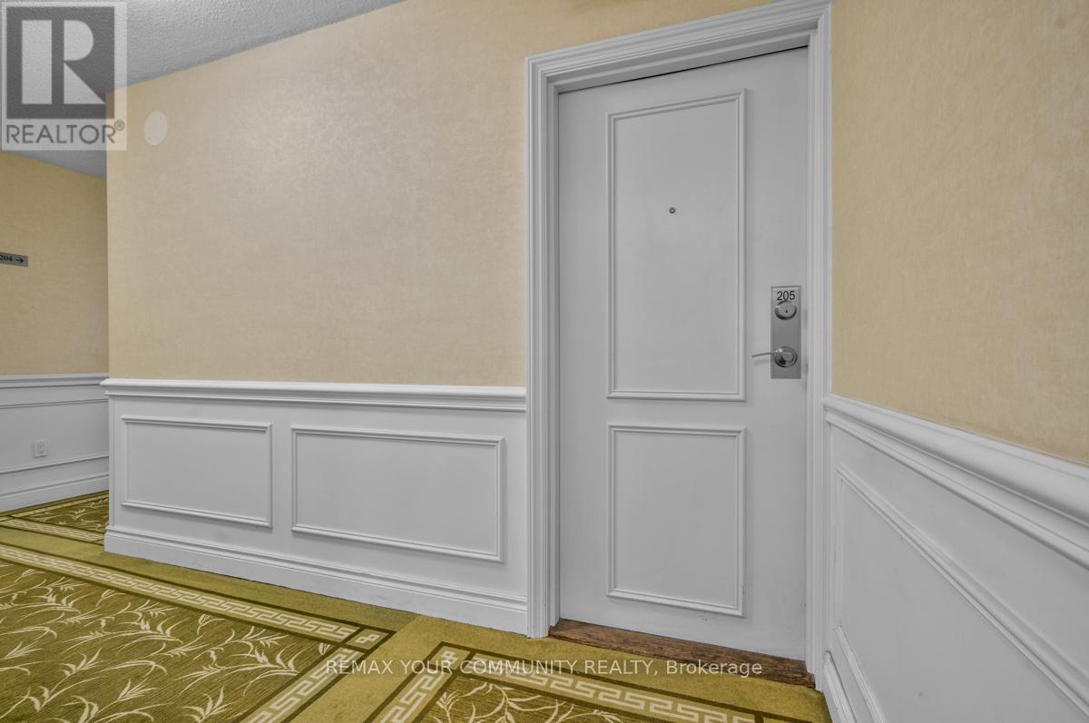 205 - 1535 Lakeshore Road E, Mississauga, Ontario  L5E 3E2 - Photo 4 - W12579432