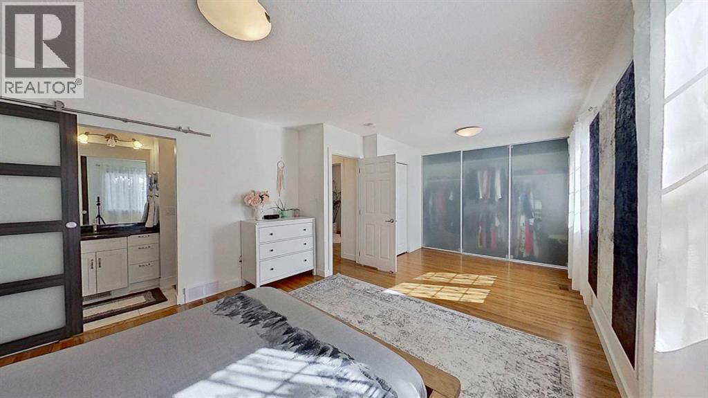 2932 Lathom Crescent Sw, Calgary, Alberta  T3E 5W7 - Photo 25 - A2270024