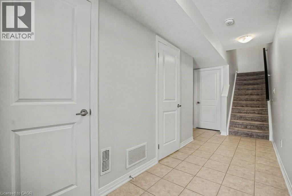 79 South Creek Drive, Kitchener, Ontario N2P 0H2 - Photo 5 - 40800930