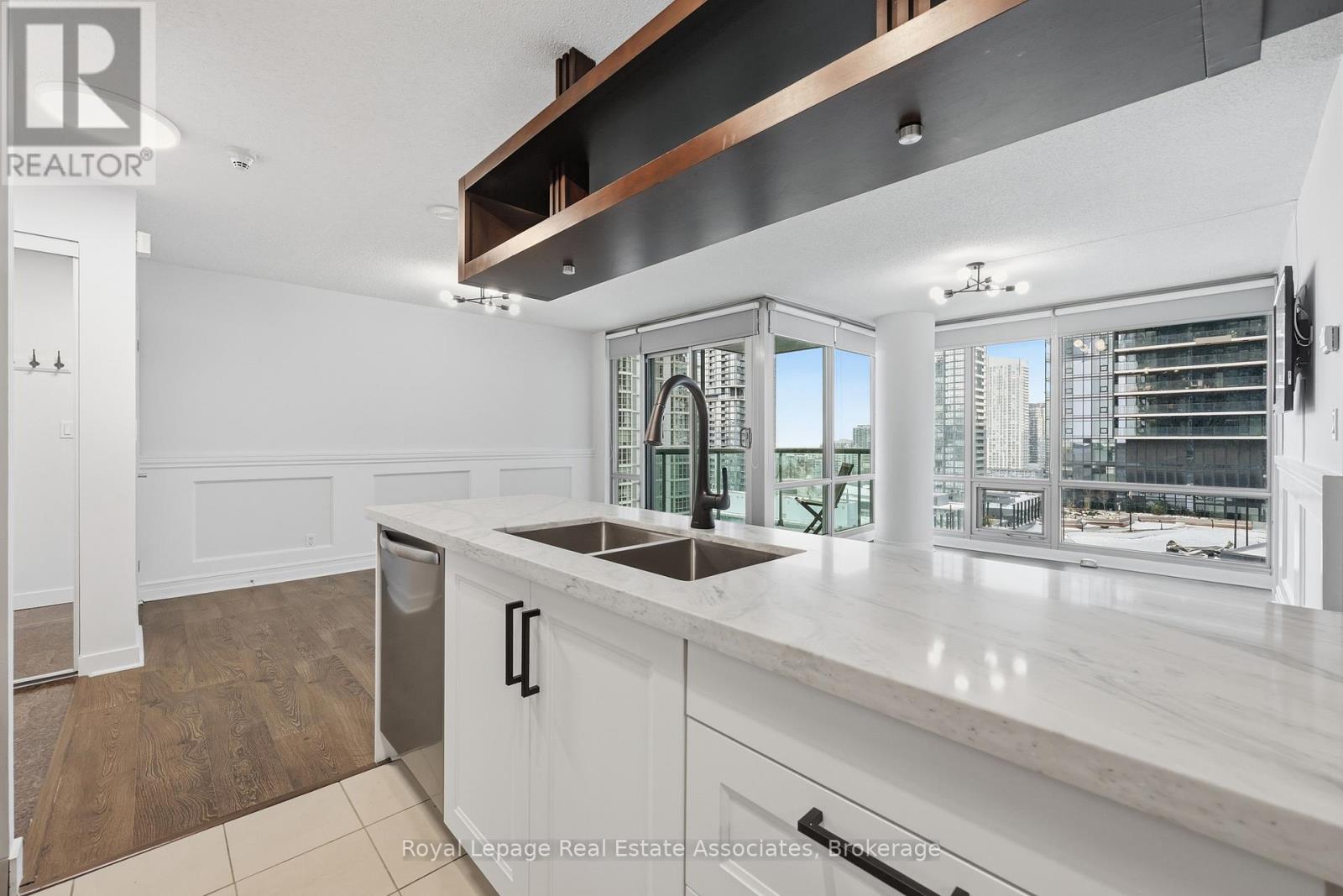 1906 - 81 Navy Wharf Court, Toronto, Ontario  M5V 3S2 - Photo 8 - C12729568