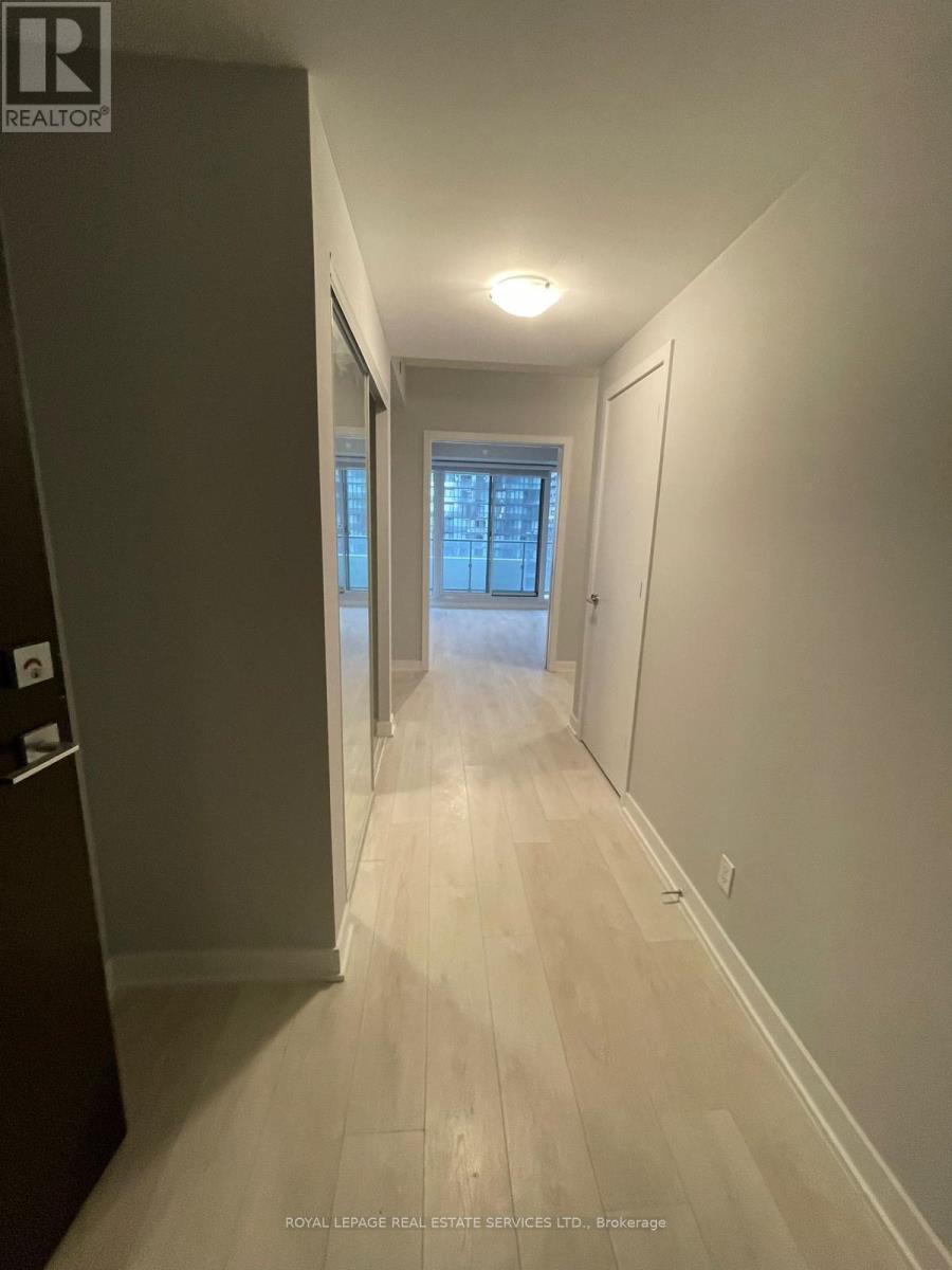 1911 - 2221 YONGE STREET, Toronto, Ontario