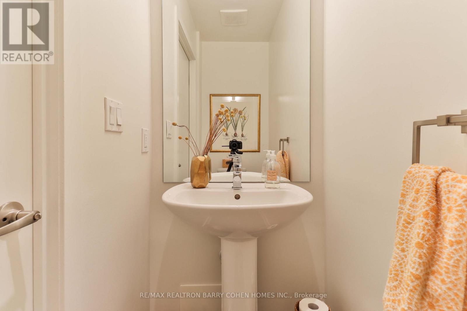 Ph3 - 2 Bellefair Avenue, Toronto, Ontario  M4L 1J2 - Photo 15 - E12729658