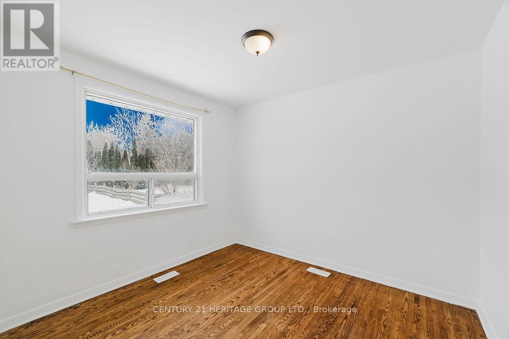 142 Kingslynn Drive, King, Ontario  L7B 1H1 - Photo 9 - N12729608