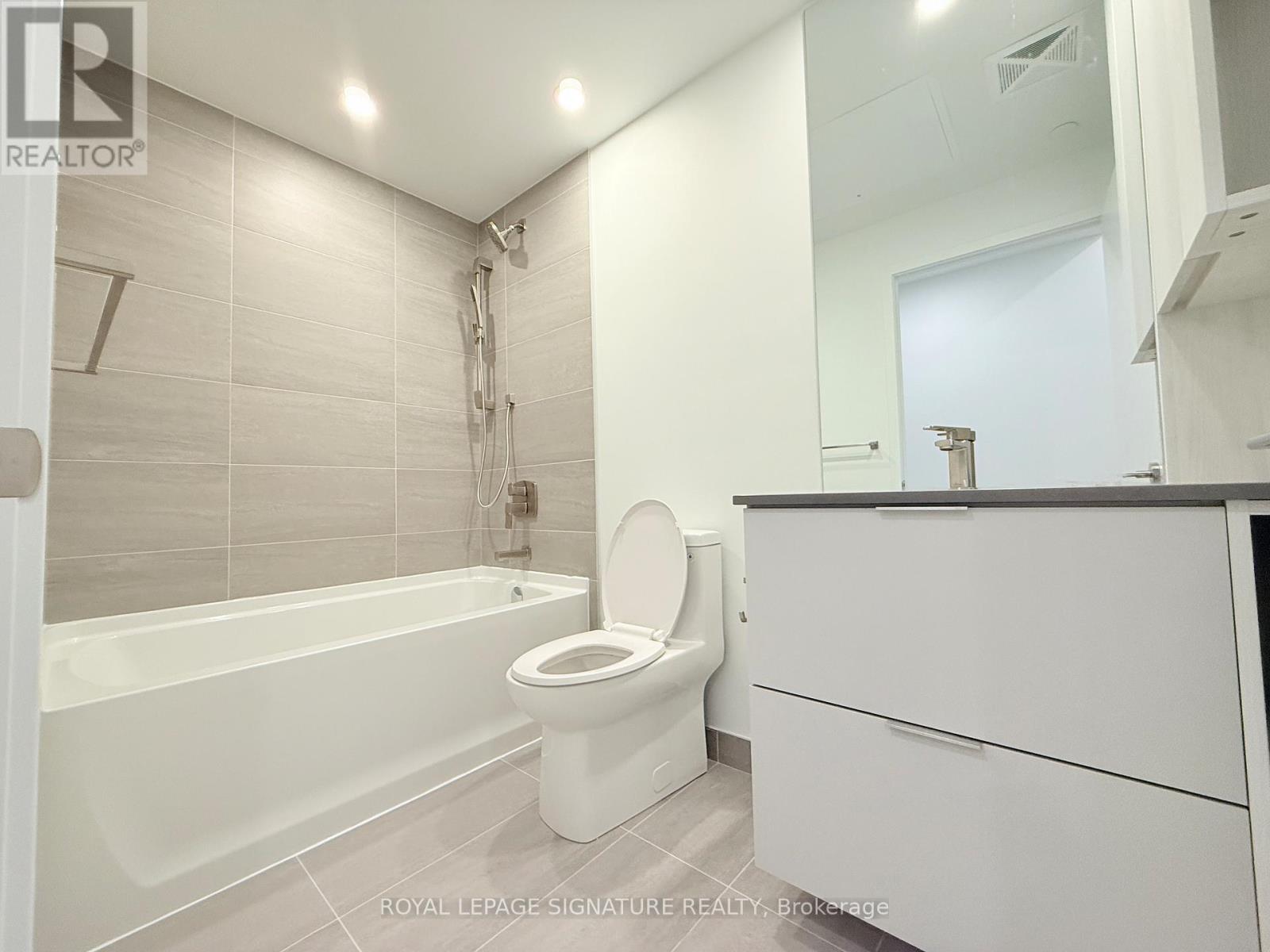 405 - 1 Fairview Road E, Mississauga, Ontario  L5A 4C6 - Photo 5 - W12729656