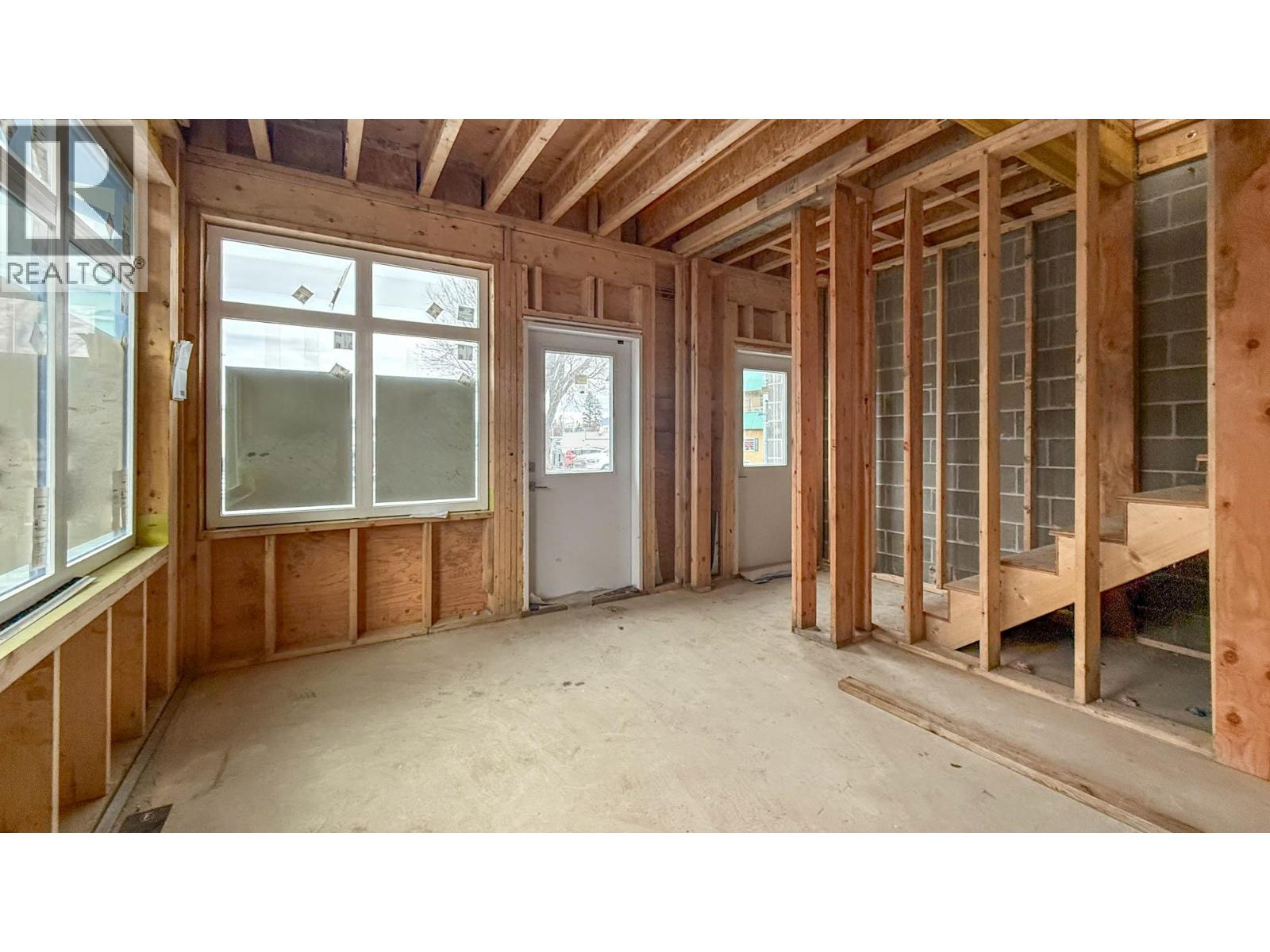 704 Cliff Avenue, Enderby, British Columbia  V0V 1V4 - Photo 14 - 10366012