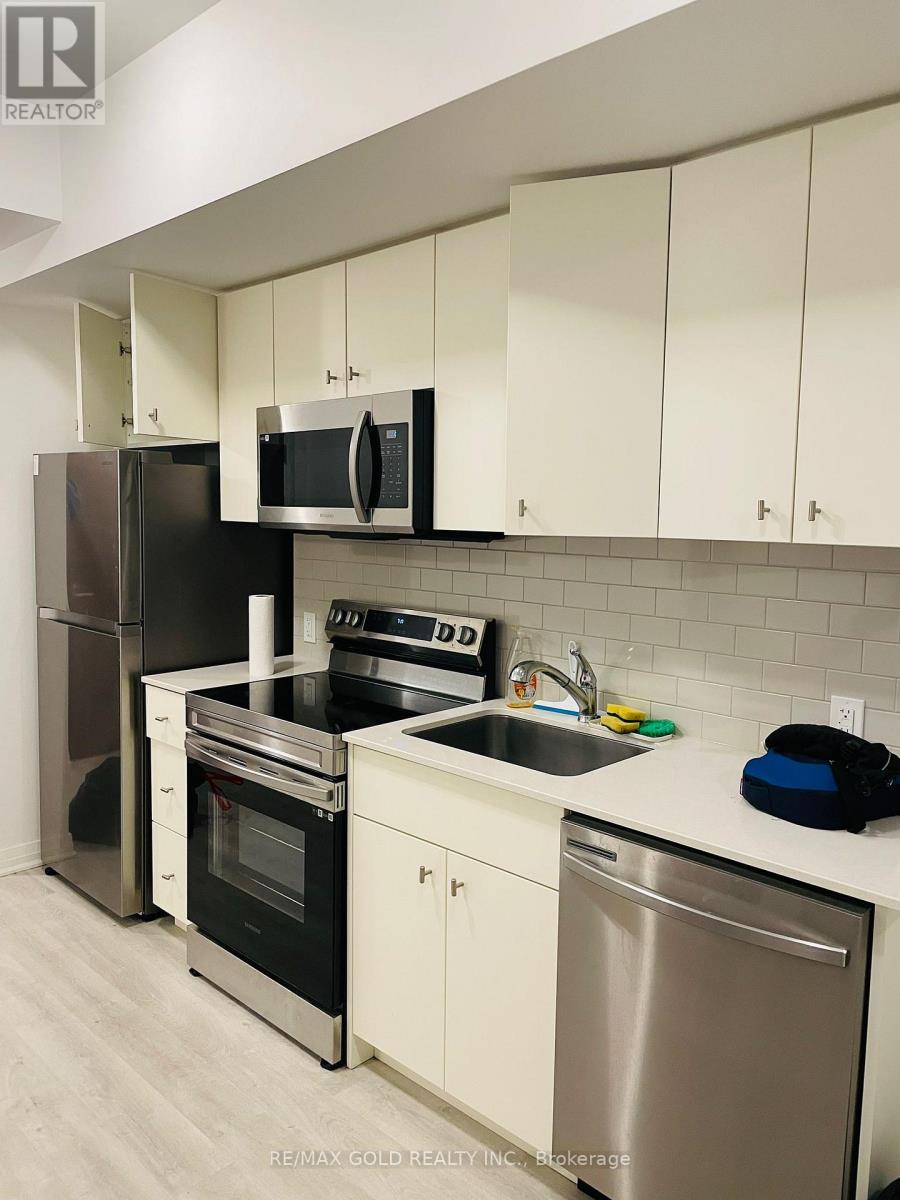 313 - 101 Golden Eagle Road, Waterloo, Ontario  N2V 0H4 - Photo 2 - X12729644