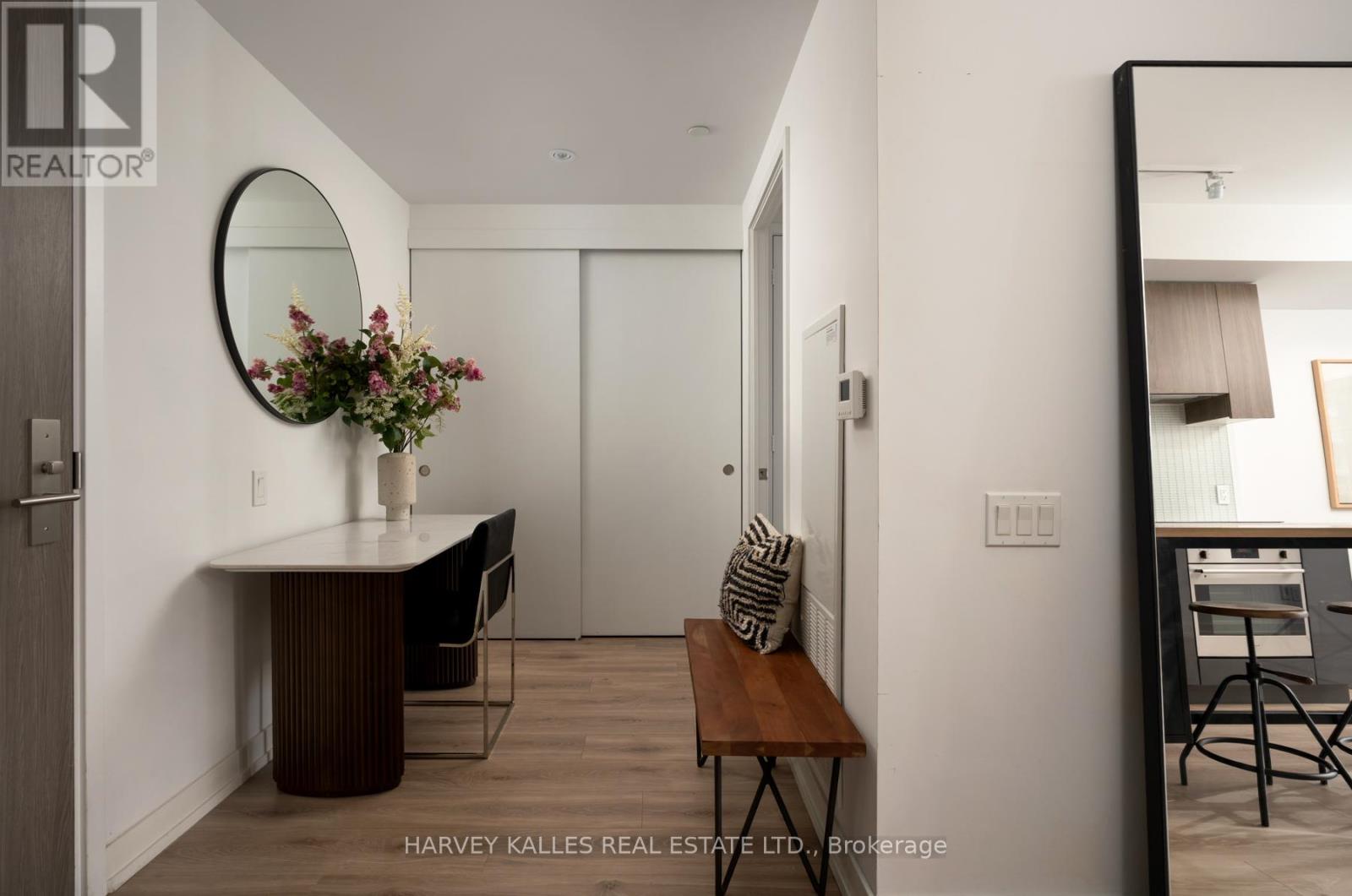 708 - 161 Roehampton Avenue, Toronto, Ontario  M4P 0C8 - Photo 7 - C12729588