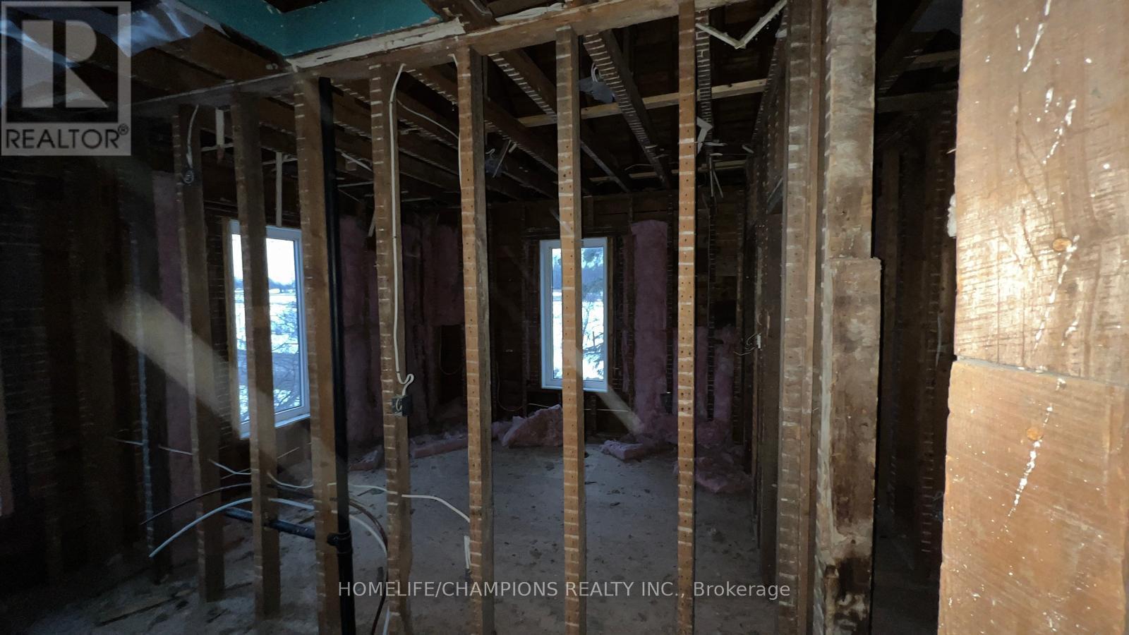 6025 Latimer Road, Georgina, Ontario  L0E 1R0 - Photo 35 - N12668472