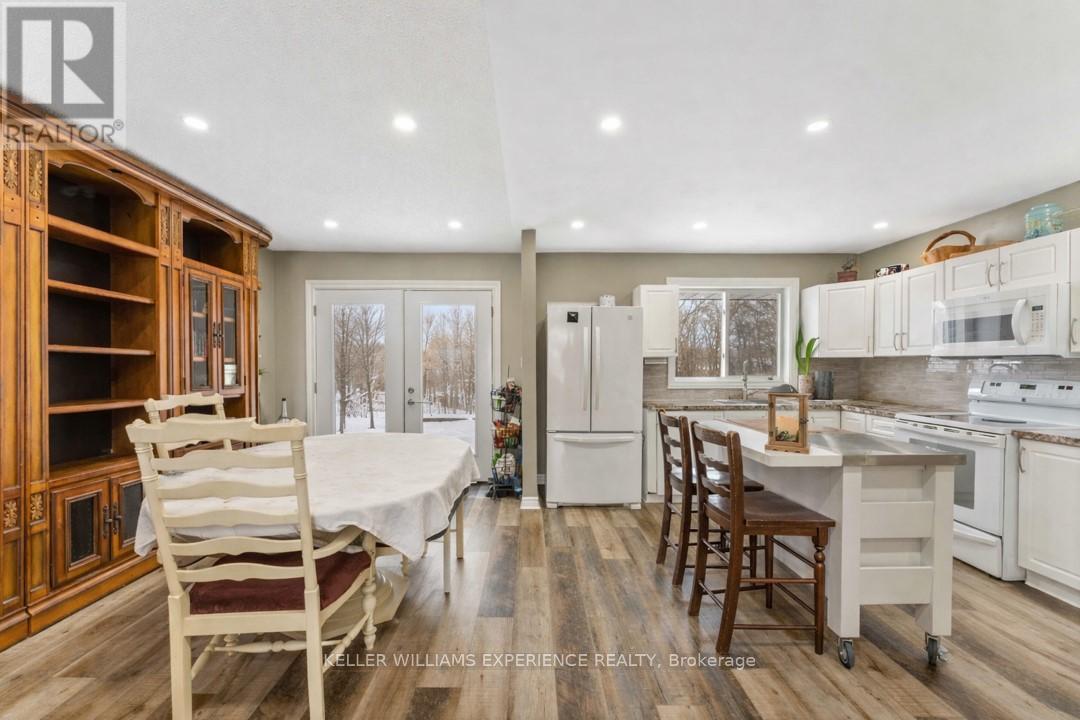 12 Riverdale Drive, Wasaga Beach, Ontario  L9Z 1E9 - Photo 12 - S12594812