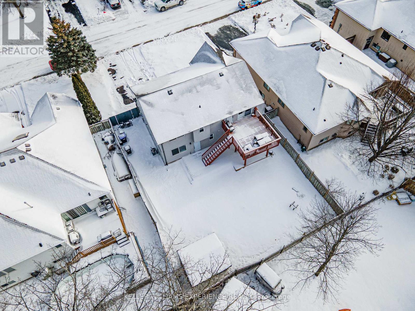 12 Riverdale Drive, Wasaga Beach, Ontario  L9Z 1E9 - Photo 23 - S12594812