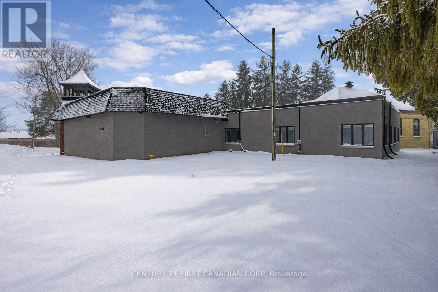 7024 Kilbourne Road, London South, Ontario  N6P 1K6 - Photo 2 - X12729780