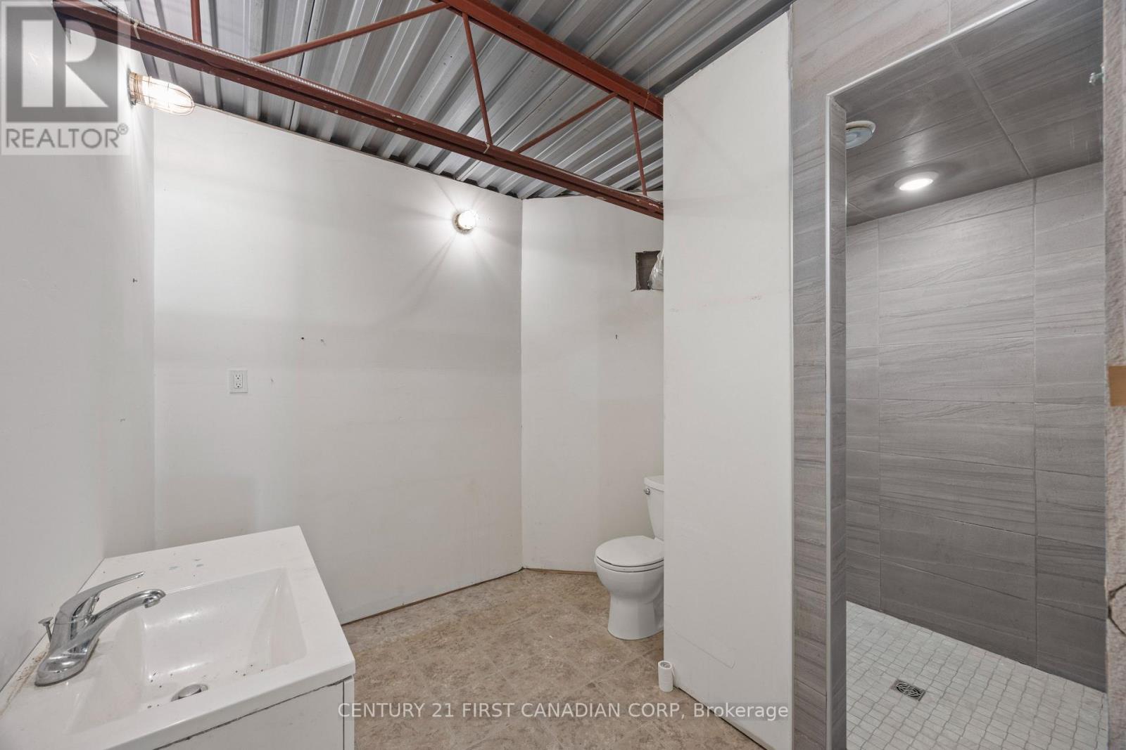 7024 Kilbourne Road, London South, Ontario  N6P 1K6 - Photo 23 - X12729780