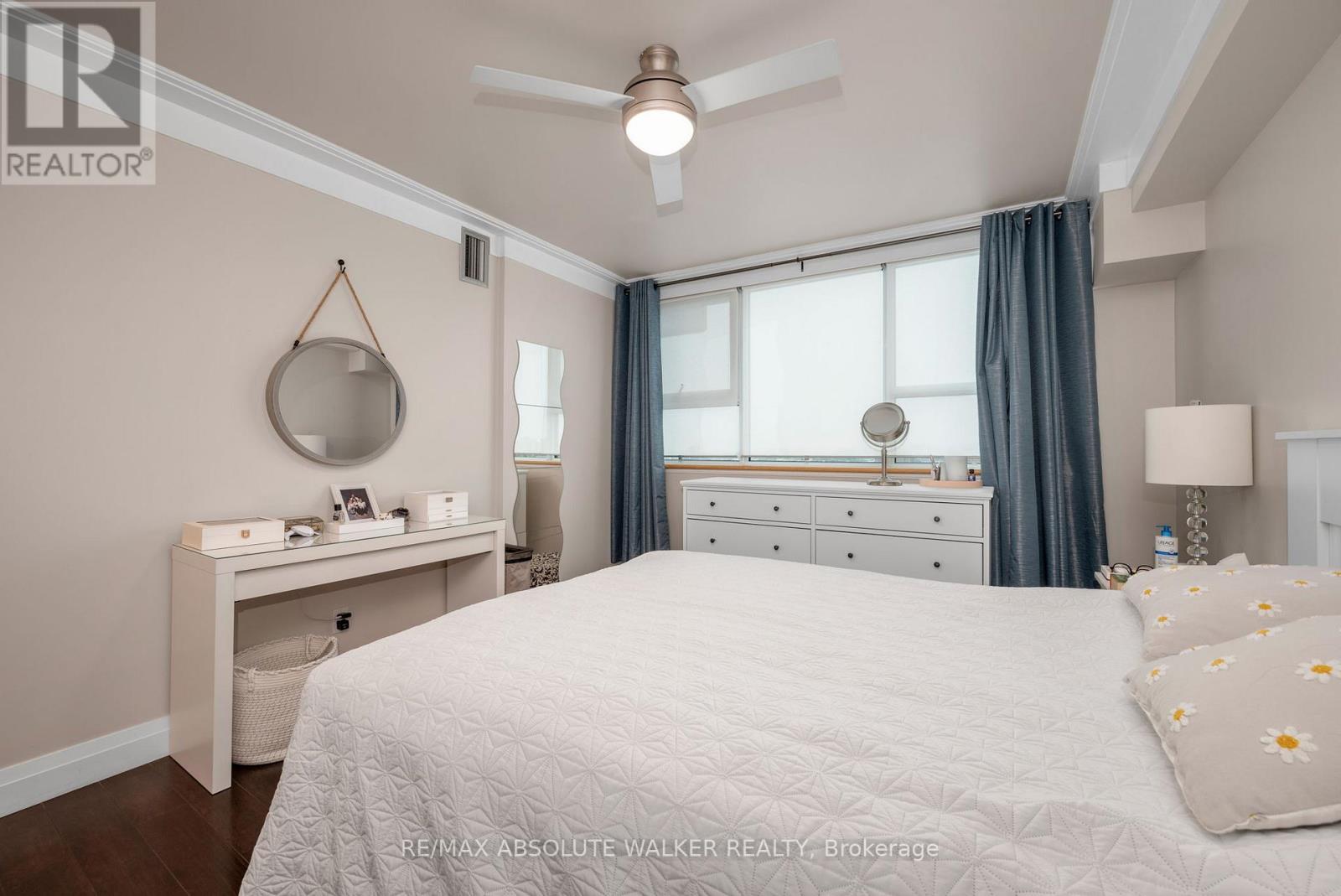 901 - 555 Brittany Drive, Ottawa, Ontario K1K 4C5 - Photo 18 - X12729698