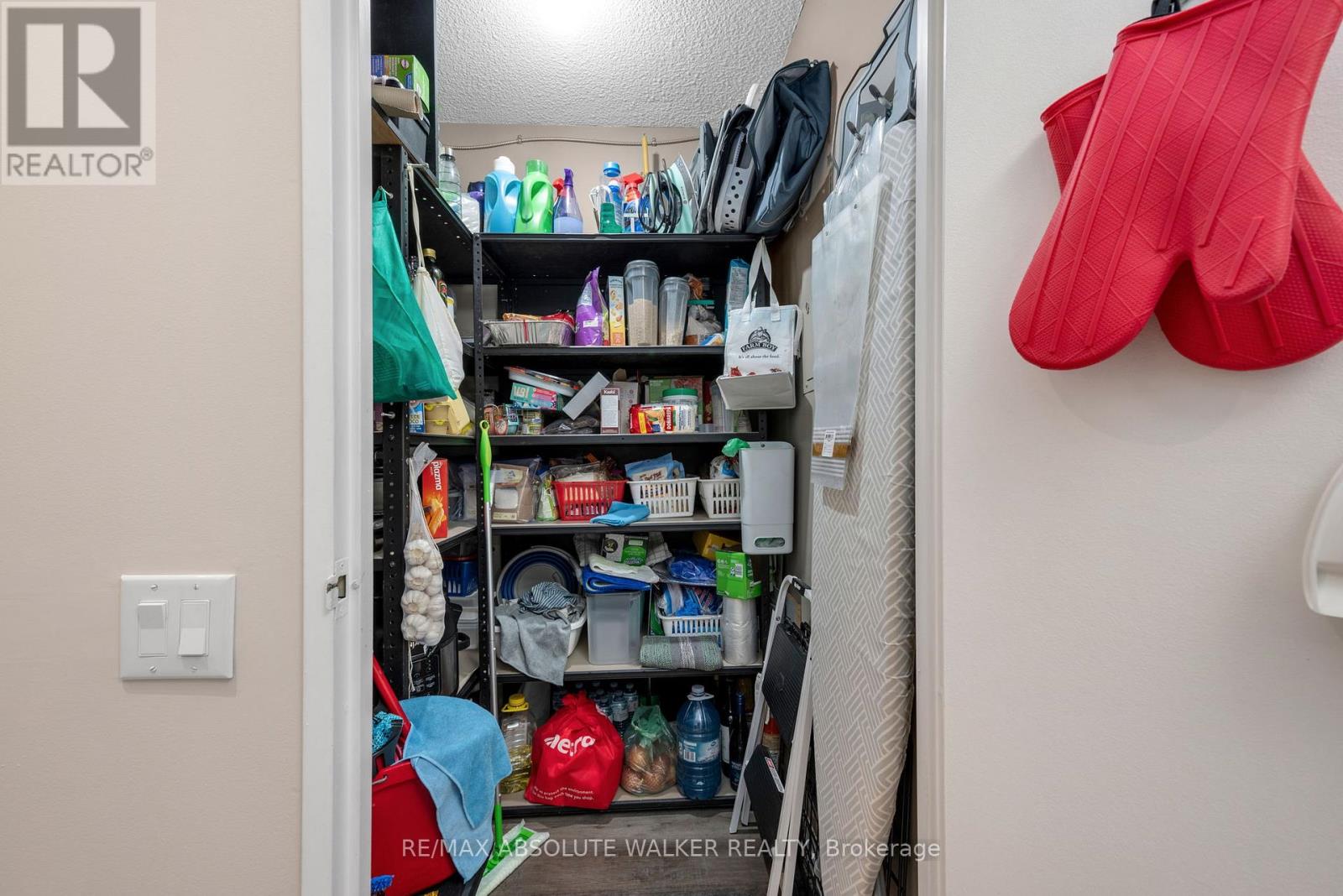 901 - 555 Brittany Drive, Ottawa, Ontario K1K 4C5 - Photo 28 - X12729698