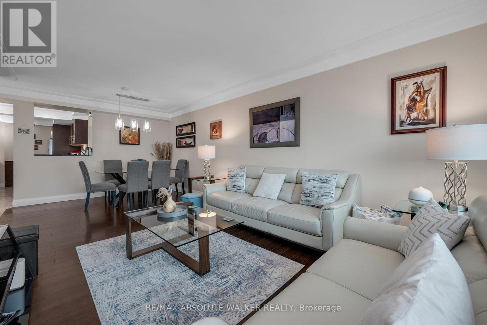 901 - 555 Brittany Drive, Ottawa, Ontario K1K 4C5 - Photo 5 - X12729698