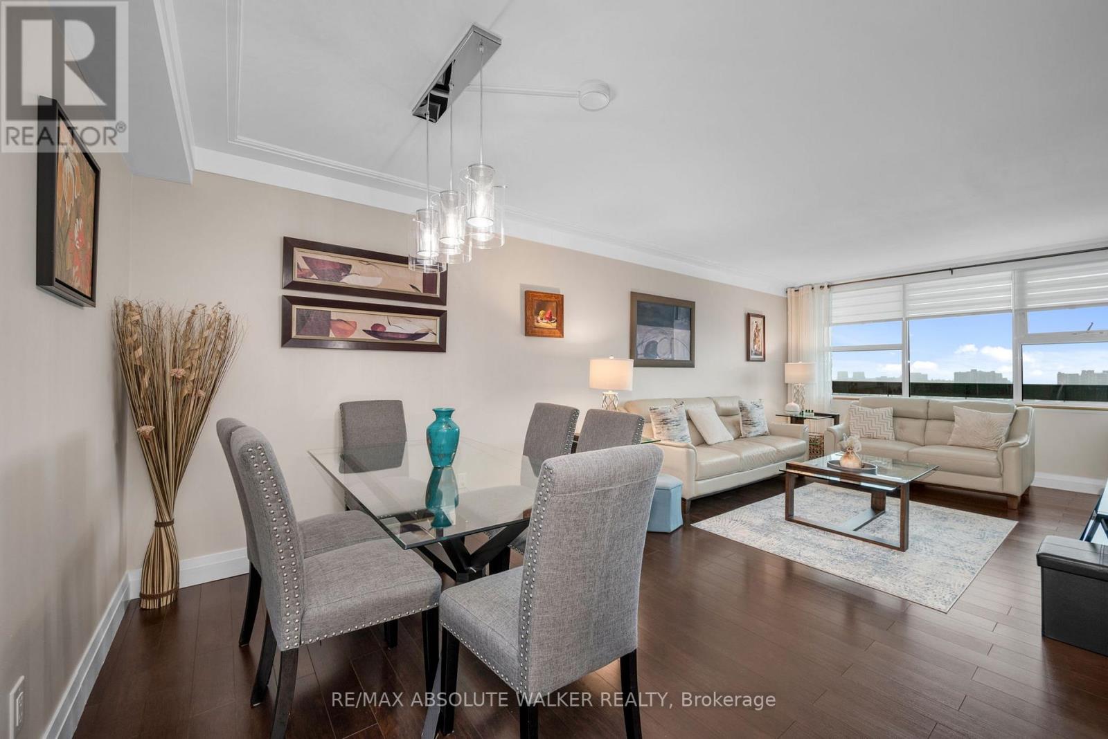 901 - 555 Brittany Drive, Ottawa, Ontario K1K 4C5 - Photo 7 - X12729698