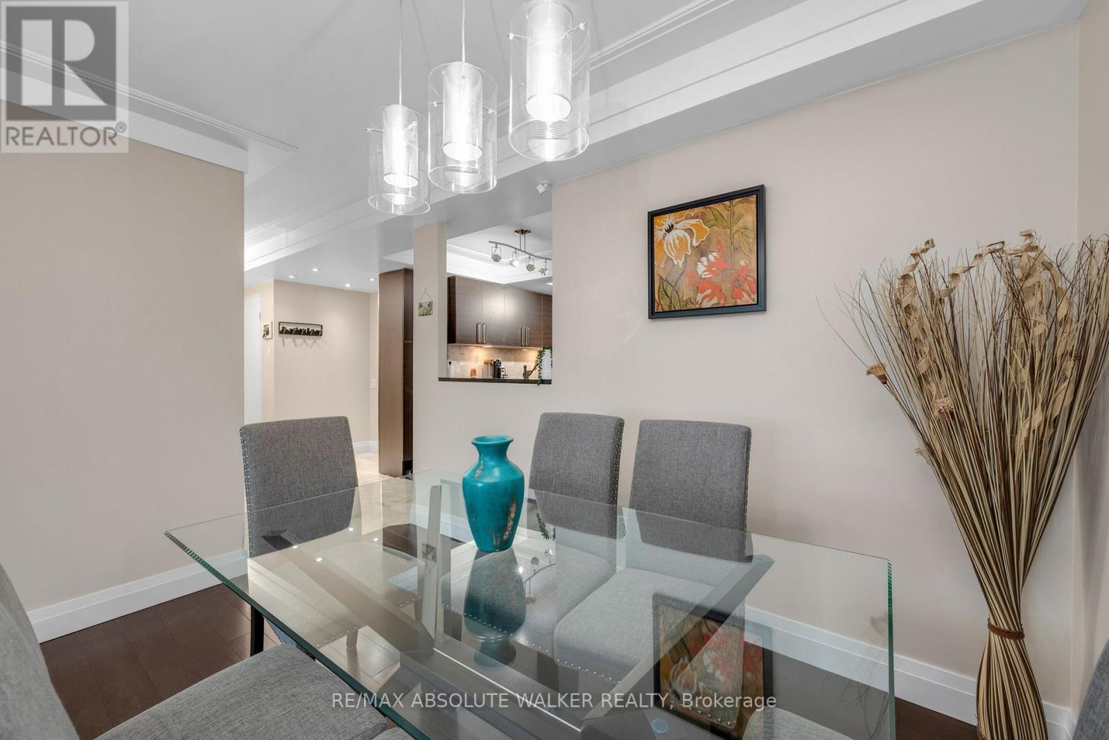 901 - 555 Brittany Drive, Ottawa, Ontario K1K 4C5 - Photo 9 - X12729698