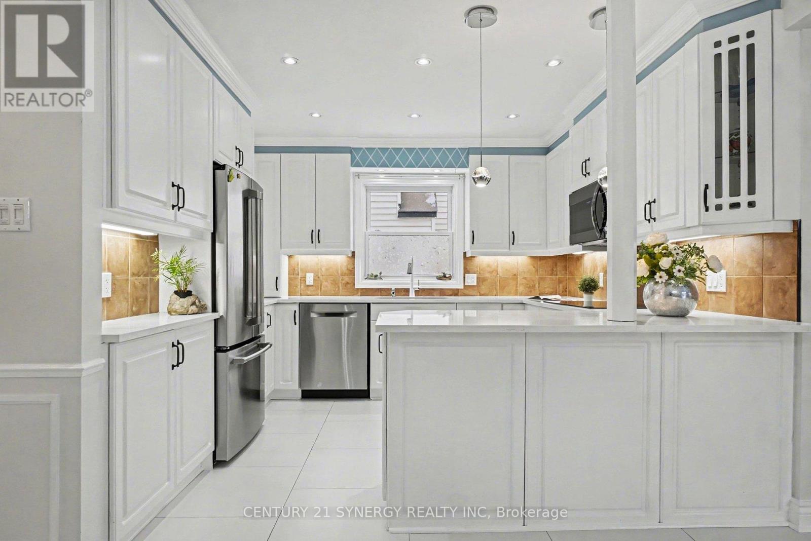 1916 Leclair Crescent, Ottawa, Ontario  K1E 3S7 - Photo 11 - X12729822