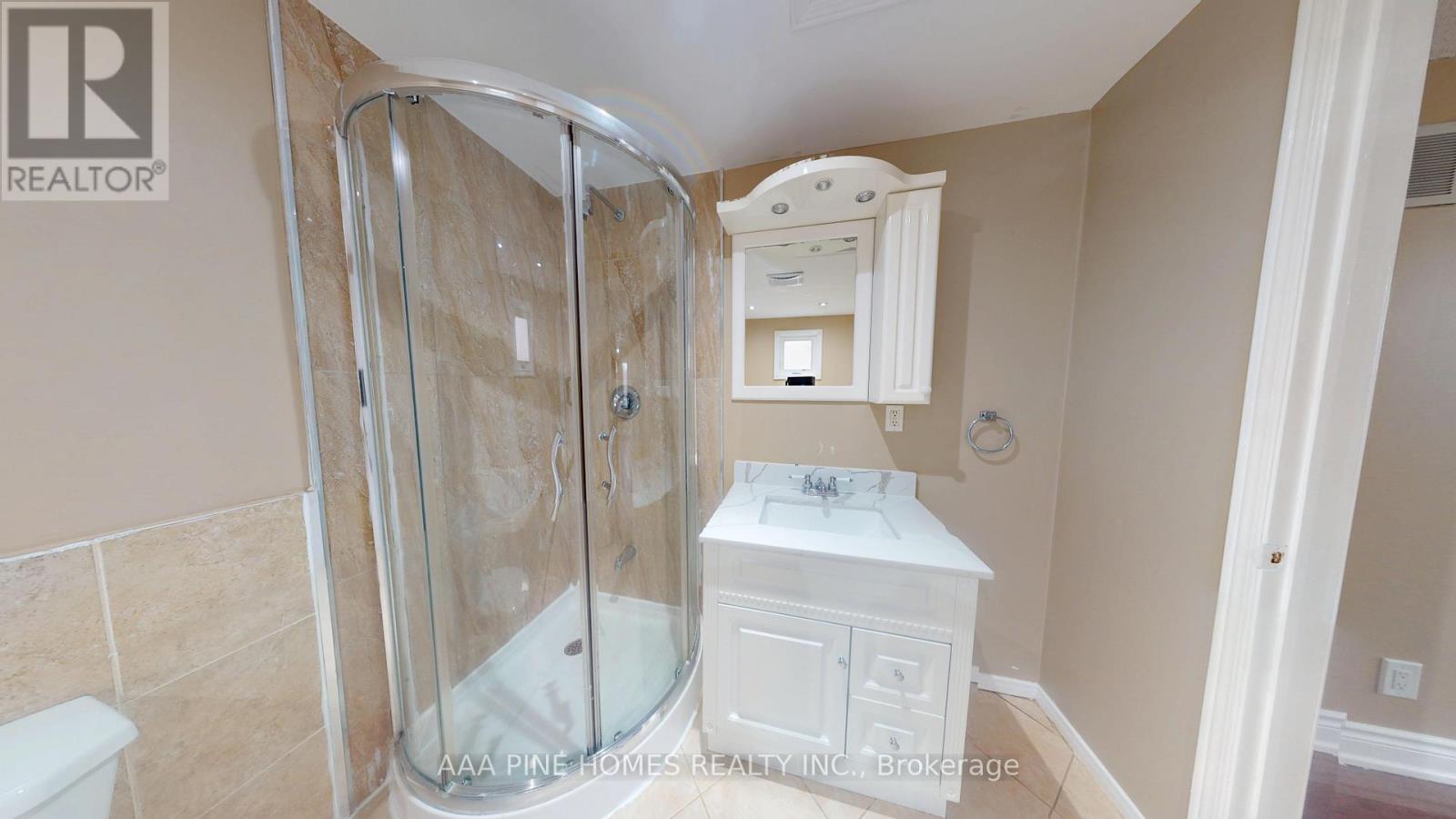 600 Whistler Drive, Oshawa, Ontario  L1J 8K2 - Photo 23 - E12710890