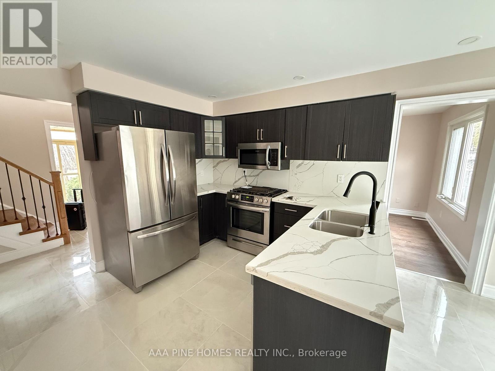 600 Whistler Drive, Oshawa, Ontario  L1J 8K2 - Photo 38 - E12710890