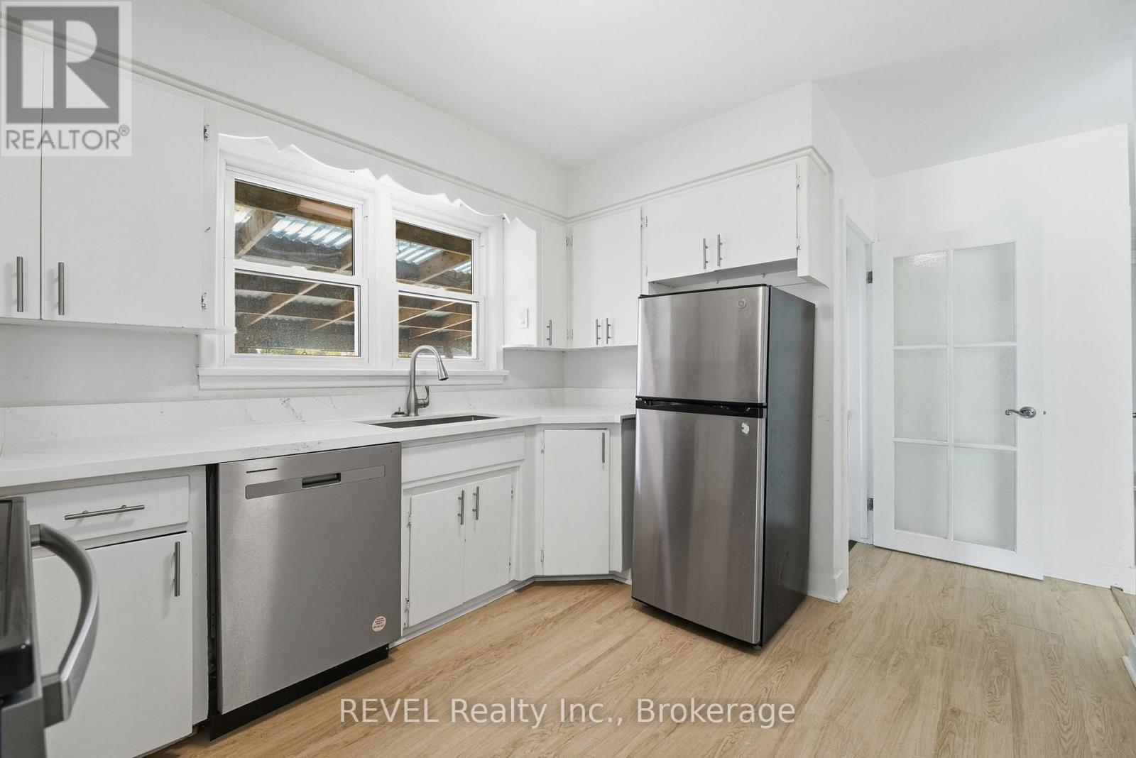 10 Redwood Avenue, St. Catharines, Ontario  L2M 3B2 - Photo 10 - X12729666