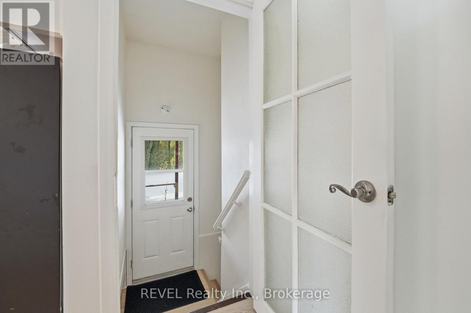 10 Redwood Avenue, St. Catharines, Ontario  L2M 3B2 - Photo 16 - X12729666