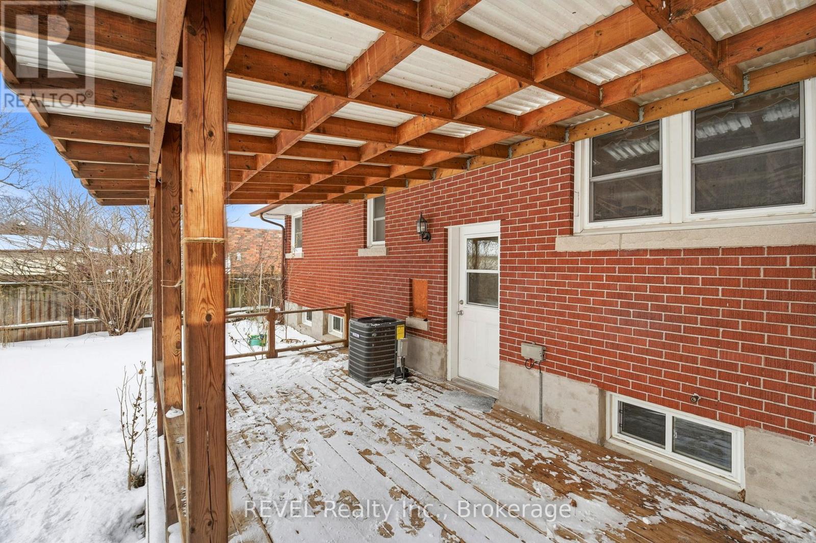 10 Redwood Avenue, St. Catharines, Ontario  L2M 3B2 - Photo 26 - X12729666