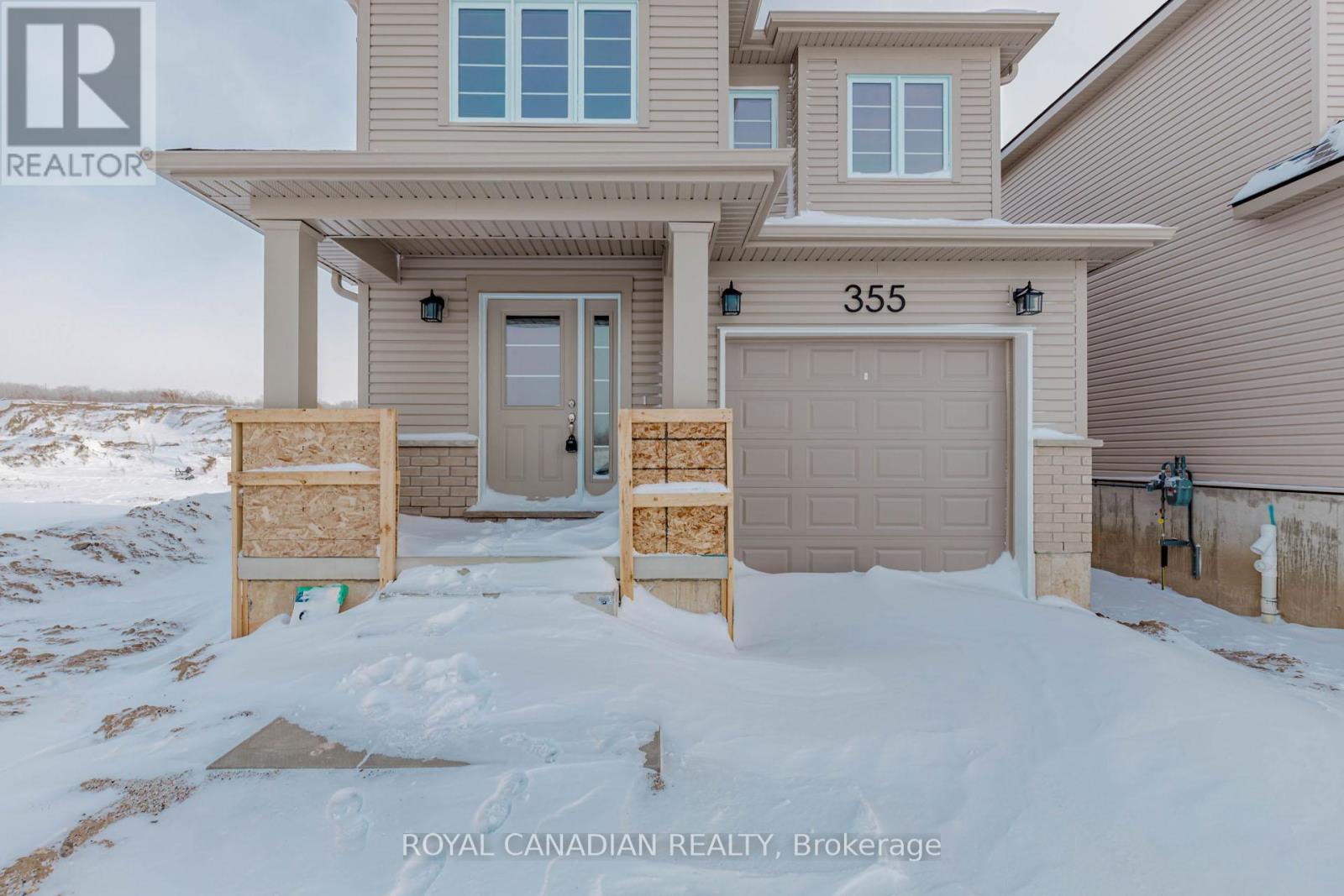 355 Benninger Drive, Kitchener, Ontario  N2E 0K1 - Photo 2 - X12722174