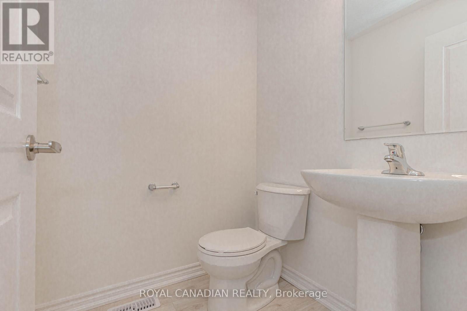 355 Benninger Drive, Kitchener, Ontario  N2E 0K1 - Photo 21 - X12722174