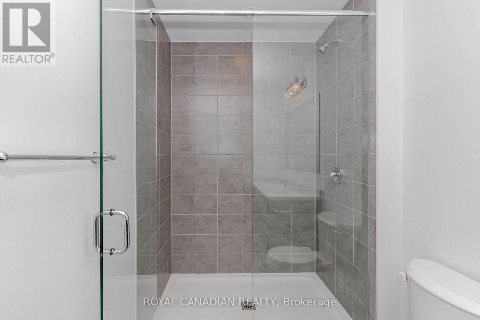 355 Benninger Drive, Kitchener, Ontario  N2E 0K1 - Photo 32 - X12722174