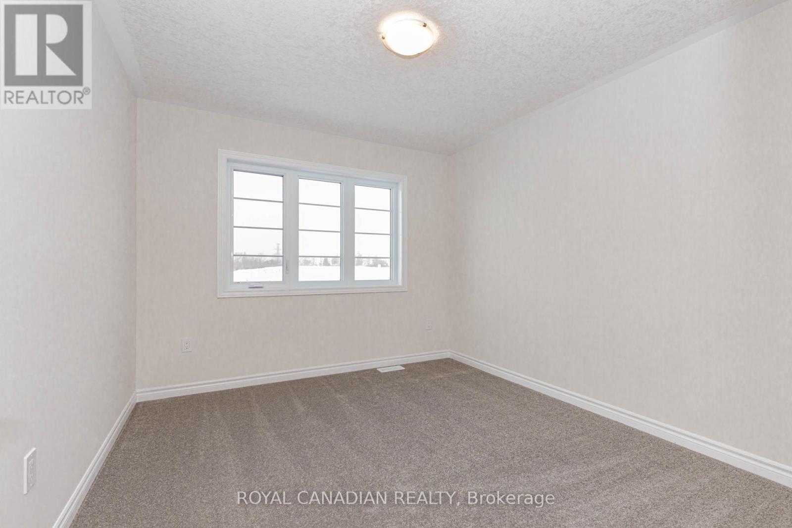 355 Benninger Drive, Kitchener, Ontario  N2E 0K1 - Photo 34 - X12722174