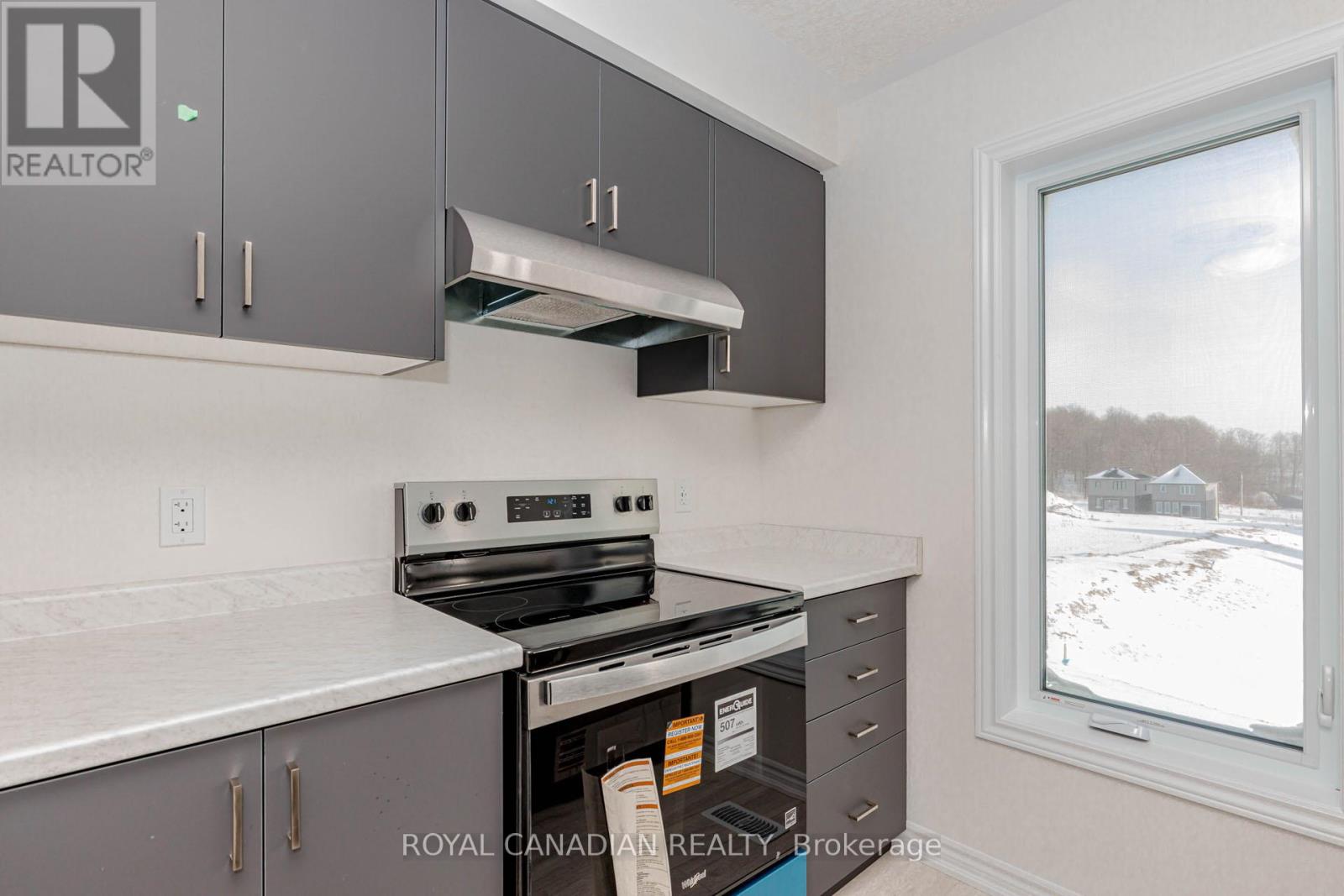 355 Benninger Drive, Kitchener, Ontario  N2E 0K1 - Photo 17 - X12722174