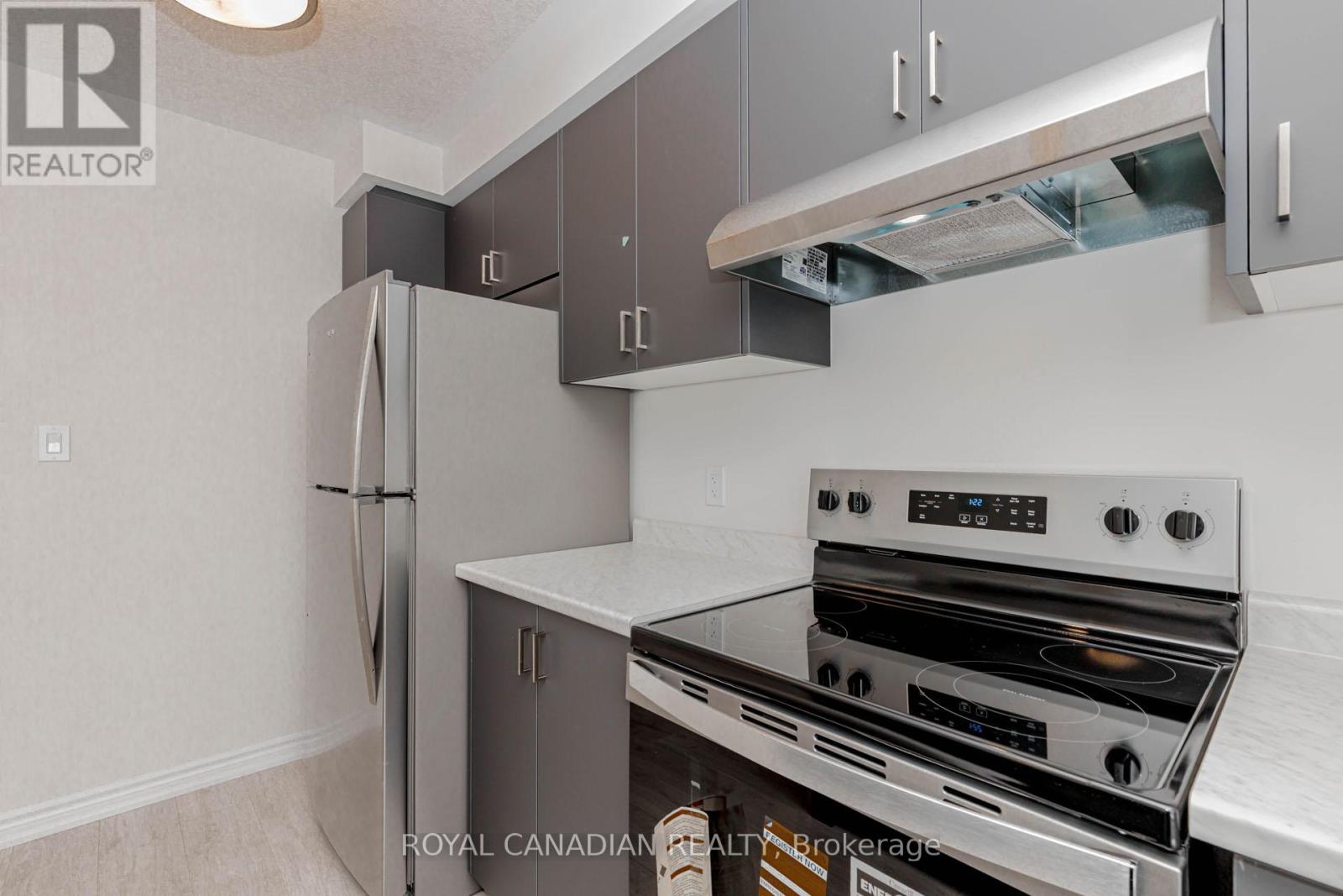 355 Benninger Drive, Kitchener, Ontario  N2E 0K1 - Photo 20 - X12722174