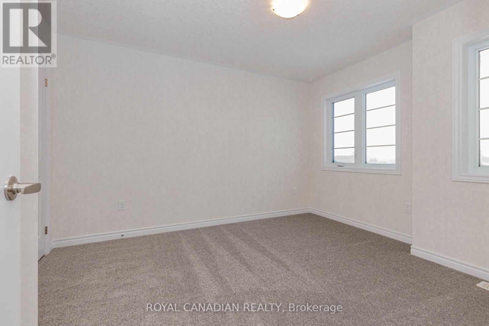 355 Benninger Drive, Kitchener, Ontario  N2E 0K1 - Photo 40 - X12722174