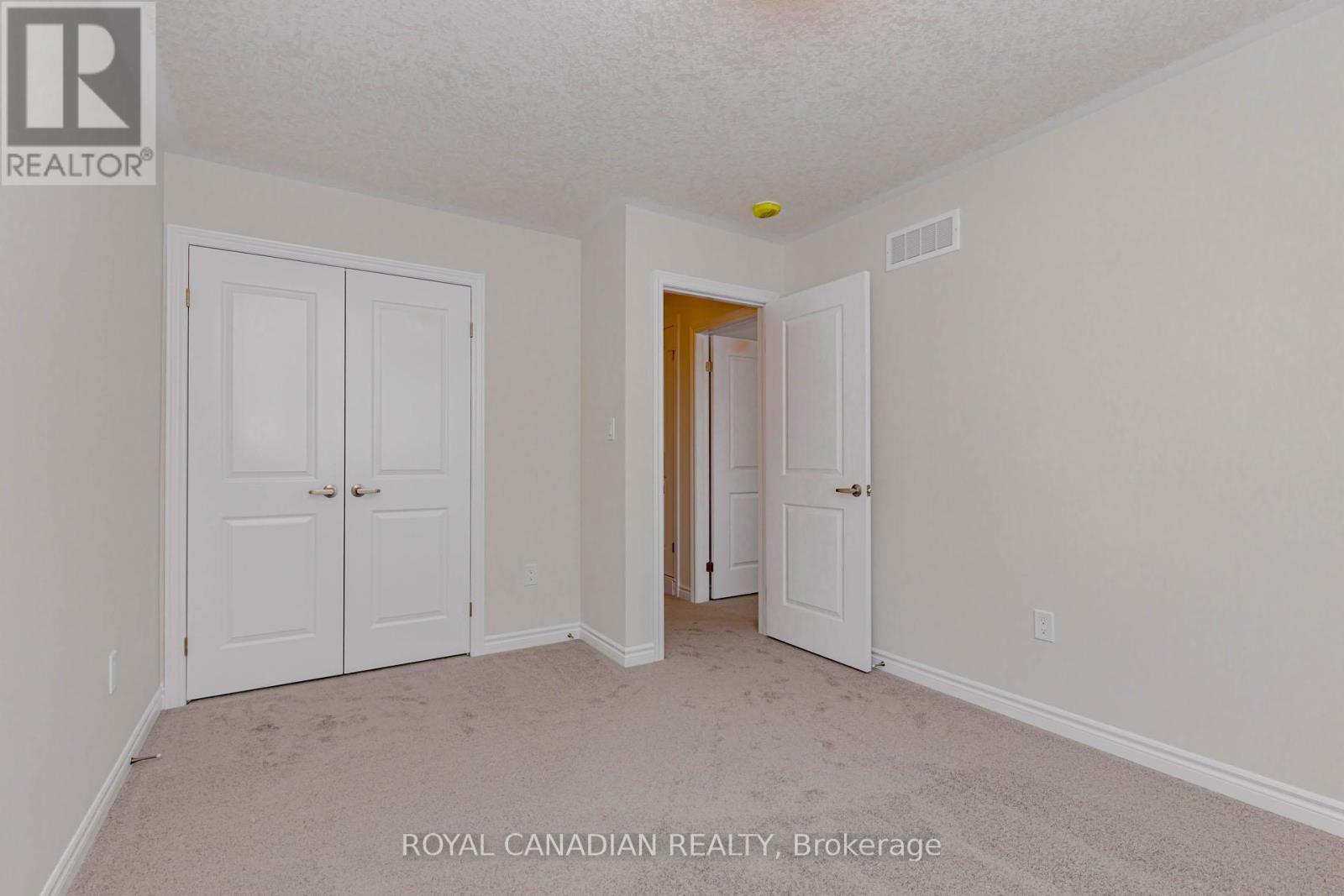 355 Benninger Drive, Kitchener, Ontario  N2E 0K1 - Photo 36 - X12722174