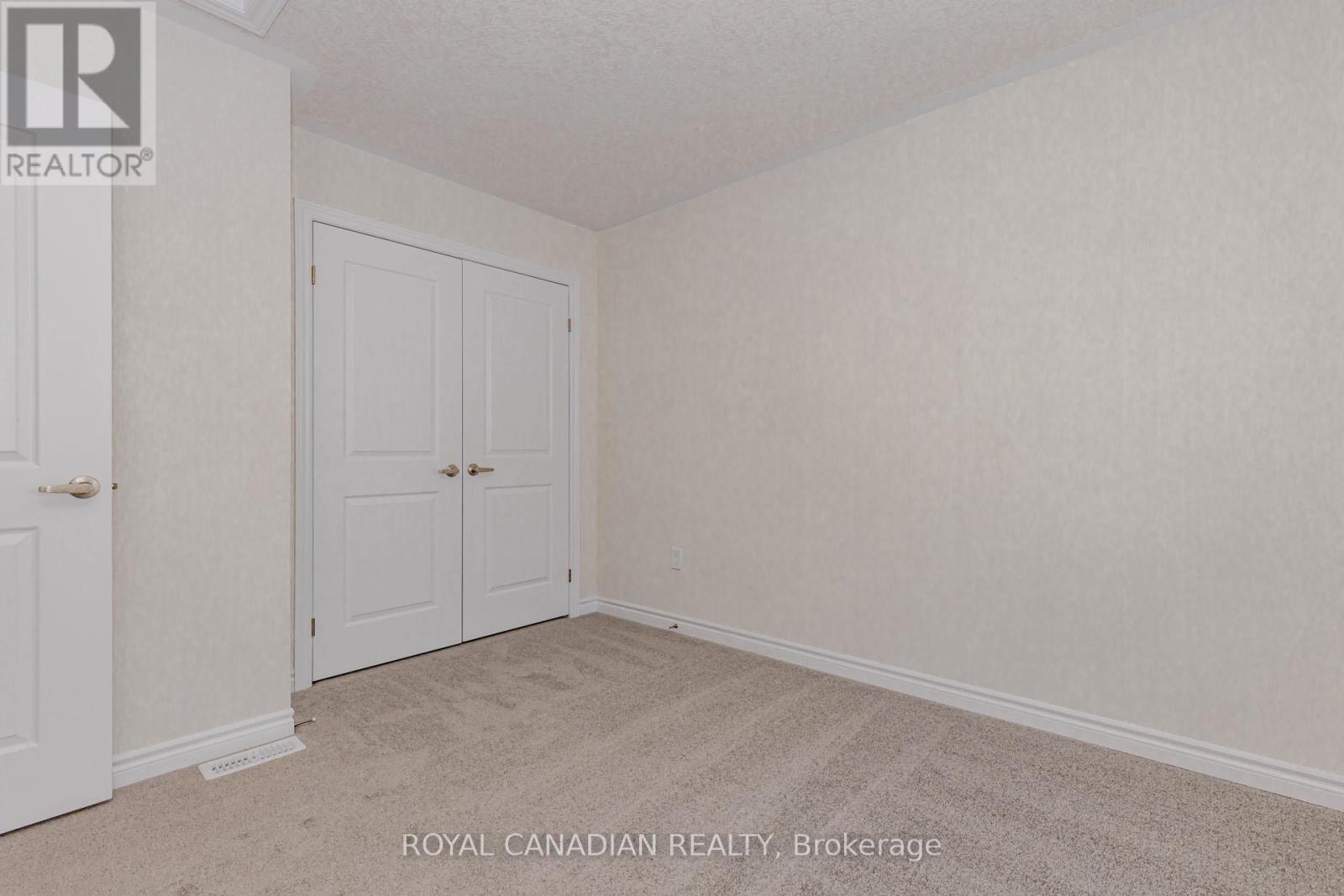 355 Benninger Drive, Kitchener, Ontario  N2E 0K1 - Photo 41 - X12722174