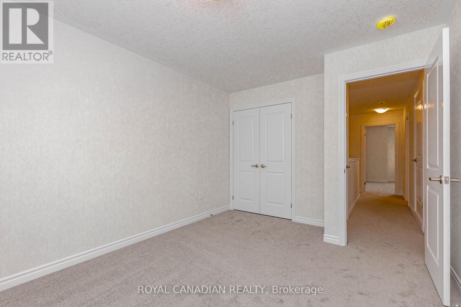 355 Benninger Drive, Kitchener, Ontario  N2E 0K1 - Photo 37 - X12722174