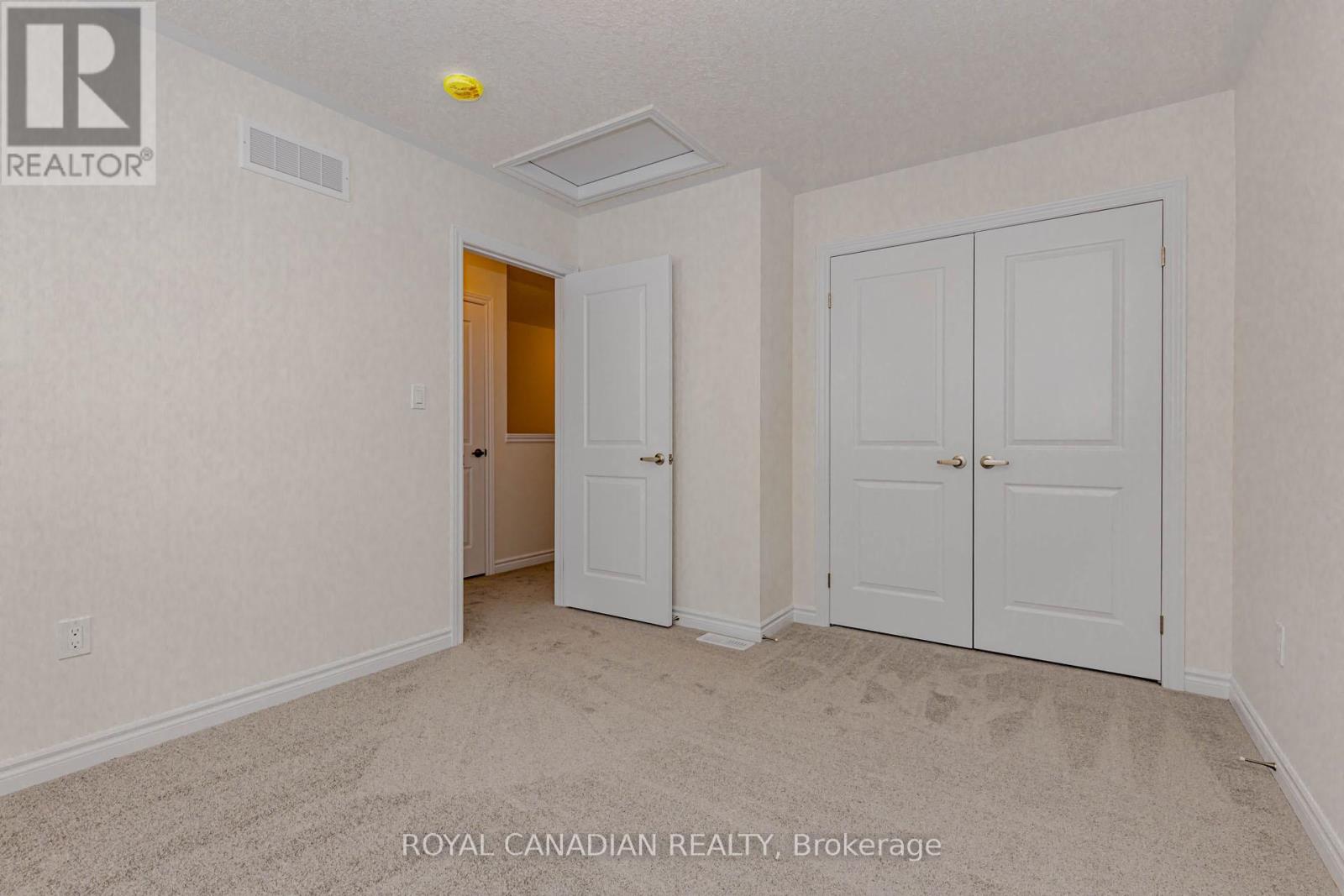 355 Benninger Drive, Kitchener, Ontario  N2E 0K1 - Photo 42 - X12722174