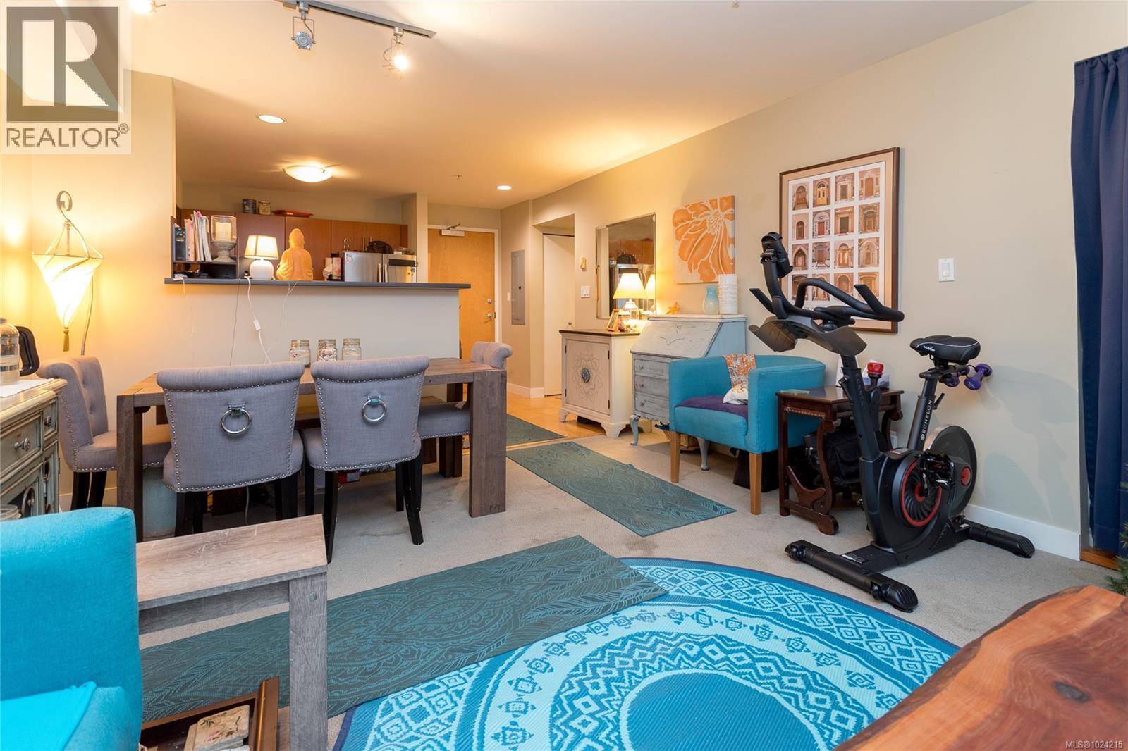 109 797 Tyee Rd, Victoria, British Columbia  V9A 7R4 - Photo 4 - 1024215