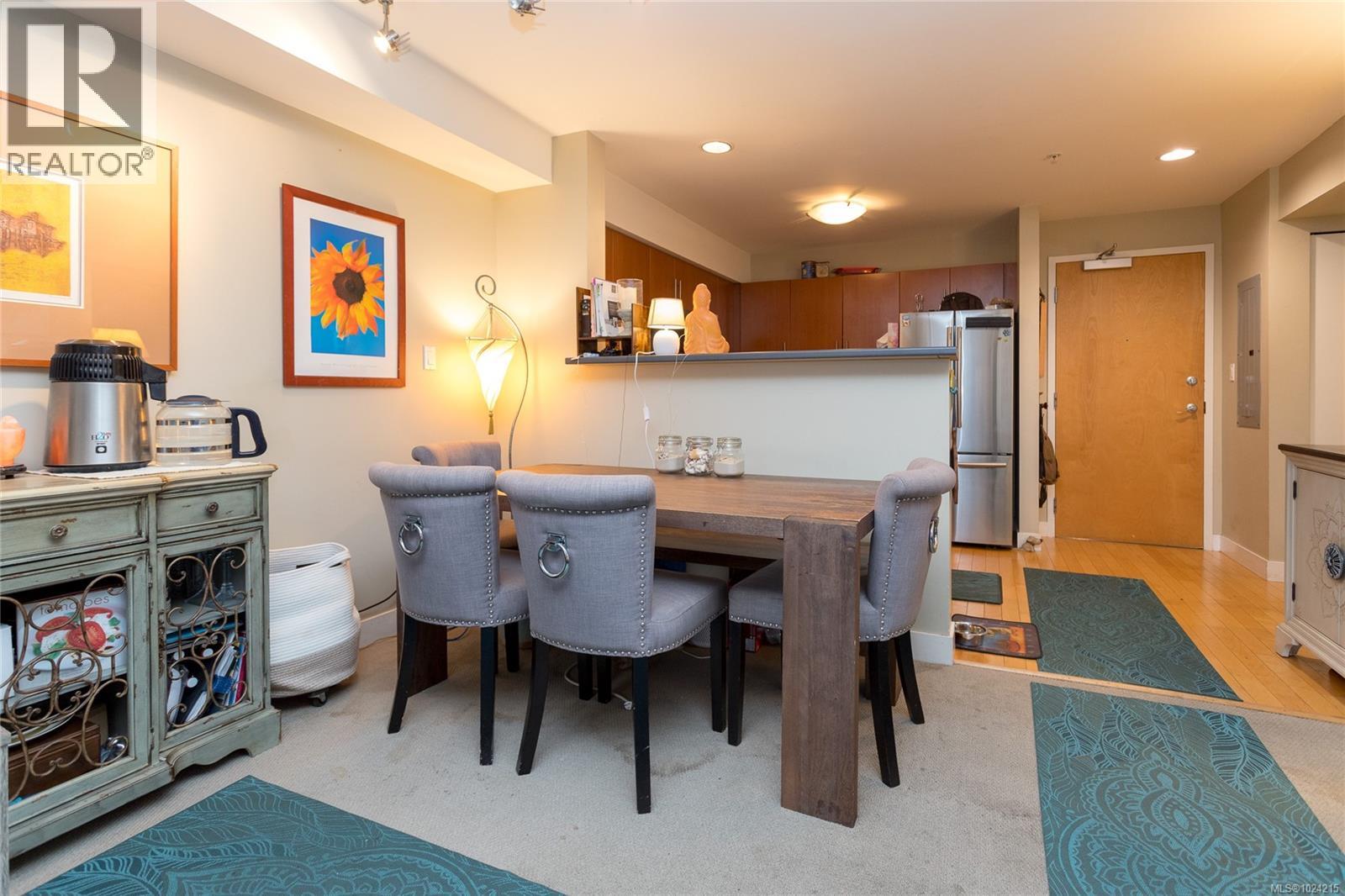 109 797 Tyee Rd, Victoria, British Columbia  V9A 7R4 - Photo 6 - 1024215