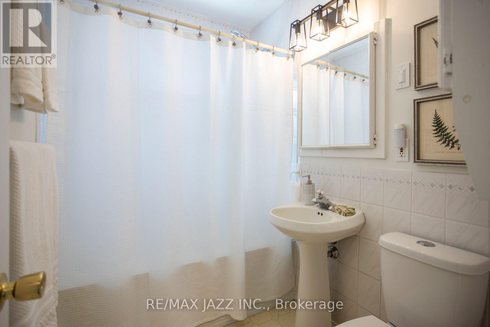 256 Trent Street, Oshawa, Ontario  L1J 4N1 - Photo 14 - E12729820